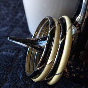 3/$25 vintage 80s 'gold' cream black enamel bangle set EUC
